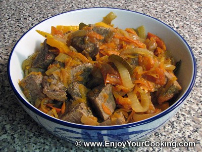 Beef Stew with Carrots and Bell Pepper