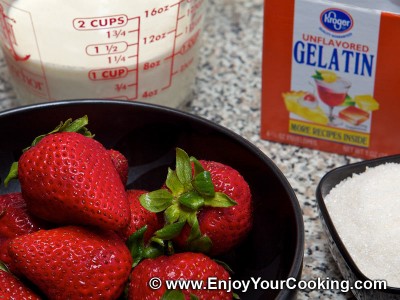 Strawberry Cream Dessert Recipe: Step 1