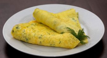 Omelette with Sour Cream and Cheese