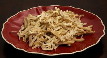 How to Make Homemade Egg Noodles