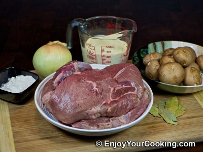Beef Stroganoff with Mushrooms and Cream Recipe: Step 1