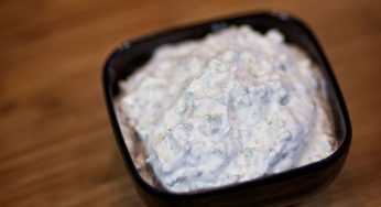 Sour Cream and Garlic Dip