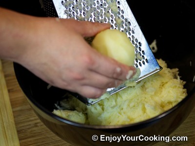 Turkey Pie with Grated Potato Recipe: Step 8