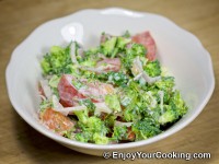 Raw Broccoli and Tomato Salad