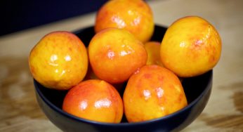 How to Blanch Peaches