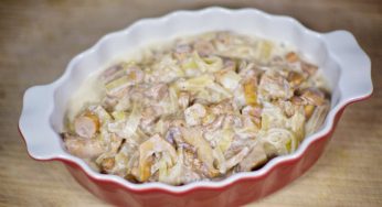 Chanterelles with Sour Cream and Onions