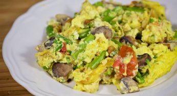 Scrambled Eggs with Asparagus, Tomatoes and Mushrooms