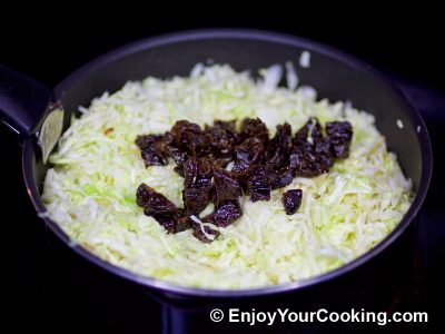 Cabbage with Prunes: Step 8